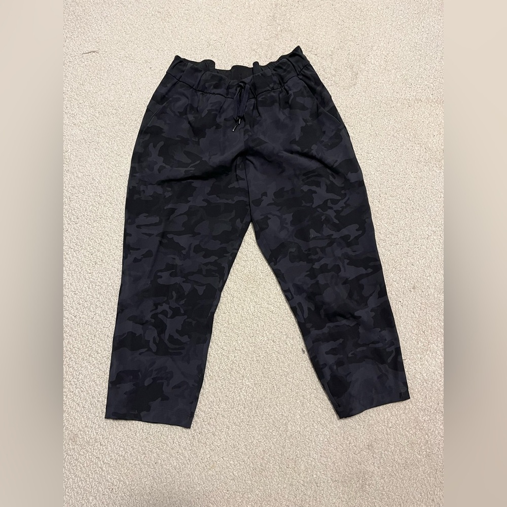 Lululemon crops